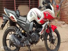 Yamaha FZs